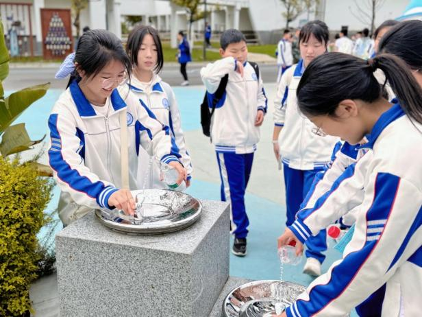 1775533989960255.png 9DA627F9685DA1FCE51B05F63F0F37D5.png